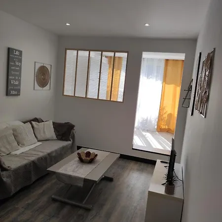 Confortable Proche Bord De Apartamento